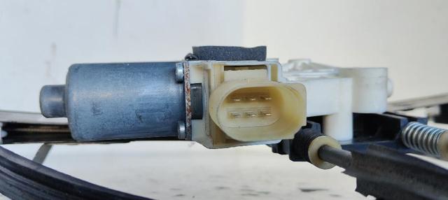 FORD 6M2114553B Motor del elevalunas de la puerta delantera derecha  disponible Valladolid
