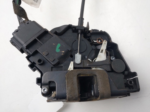 6M2AR21812AB Cerradura de puerta delantera derecha  disponible Utrera
