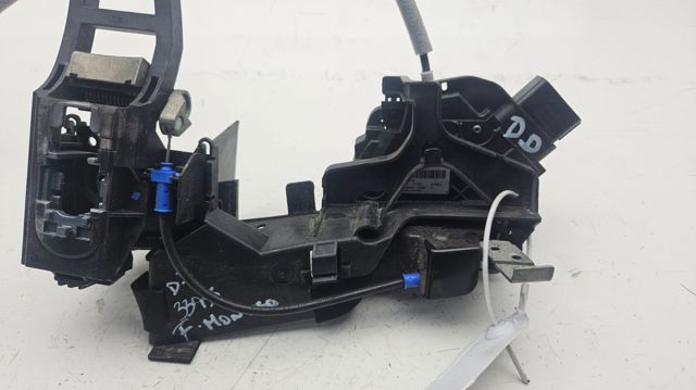 FORD 6M2AR21812AB Cerradura de puerta delantera derecha  en stock Terrassa
