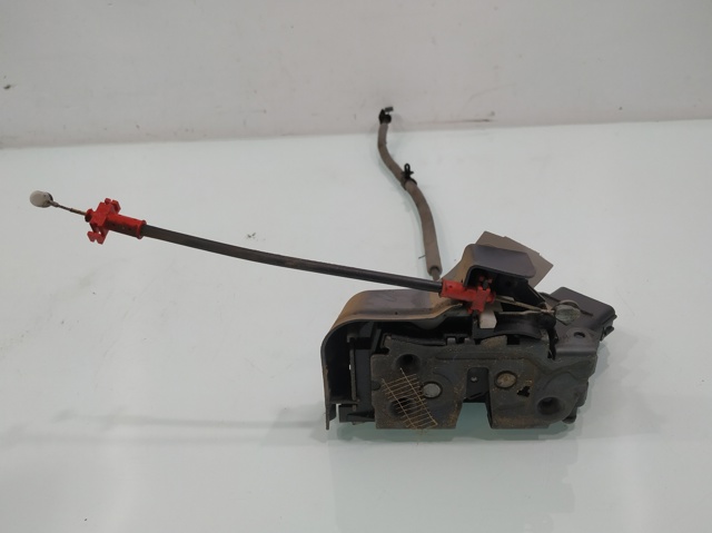 6M2AR26412BC Cerradura de la puerta trasera derecha  en stock Castellón