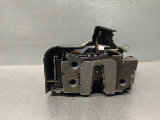FORD 6M2AR26412BC Cerradura de la puerta trasera derecha  comprar en Albacete