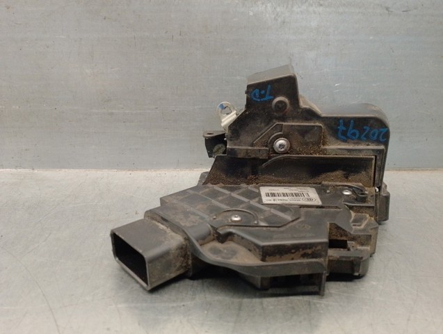 FORD 6M2AR26412BC Cerradura de la puerta trasera derecha  en stock Terrassa