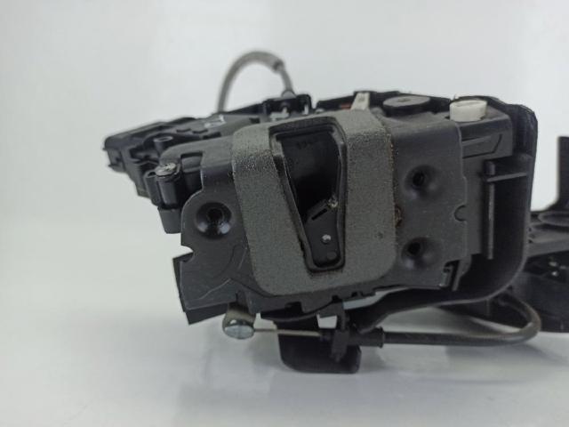 FORD 6M2AR26412BC Cerradura de la puerta trasera derecha  disponible España