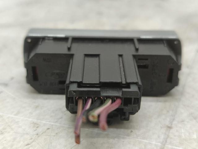 FORD 6M2T13A350AA Boton warning  en stock Valencia