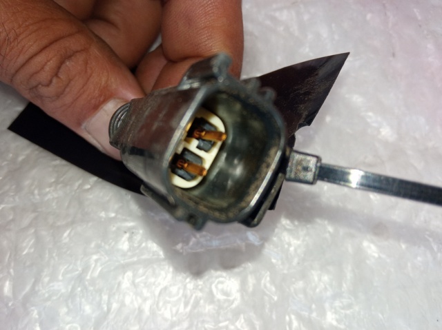 6M5112B591DA Sensor de temperatura de gases de escape en catalizador  disponible Burgos