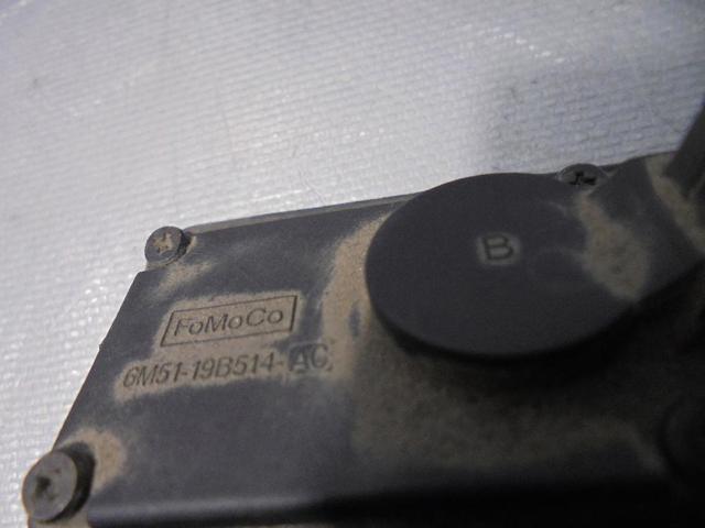 FORD 6M5119B514AC Botón de accionamiento del cierre de la tapa del maletero (puerta trasera 3/5)  disponible España