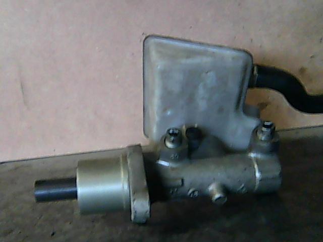 6M512140BA Cilindro principal de freno  comprar en Zaragoza