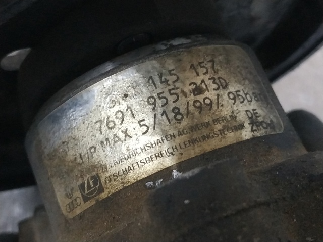 VAG 6N0145157 Bomba de dirección asistida  comprar en Albacete