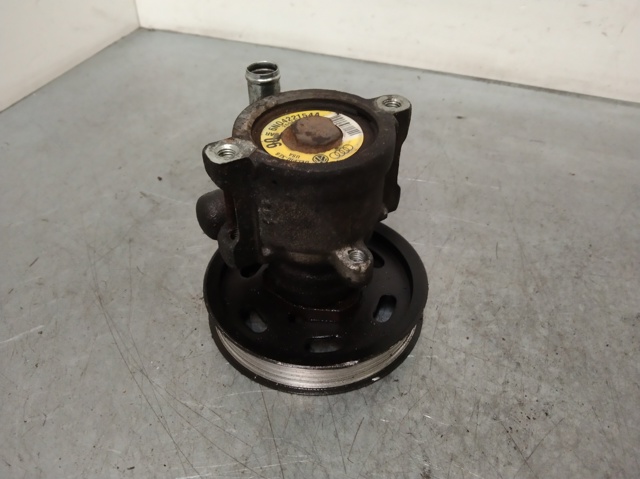 6N0422154A Bomba de dirección  en stock Sabadell