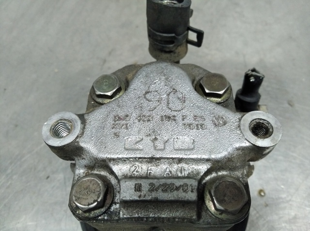 6N0422154F Bomba de dirección  en stock Castellón