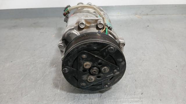 VAG 6N0820803B Compresor de aire acondicionado  en stock Valencia