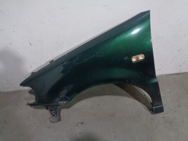 Comprar Aleta delantera izquierda Volkswagen Polo III 6N1 a bajo precio