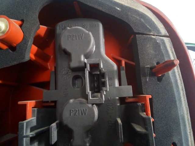 6N0945257B Placa de contacto de luz trasera comprar Almería