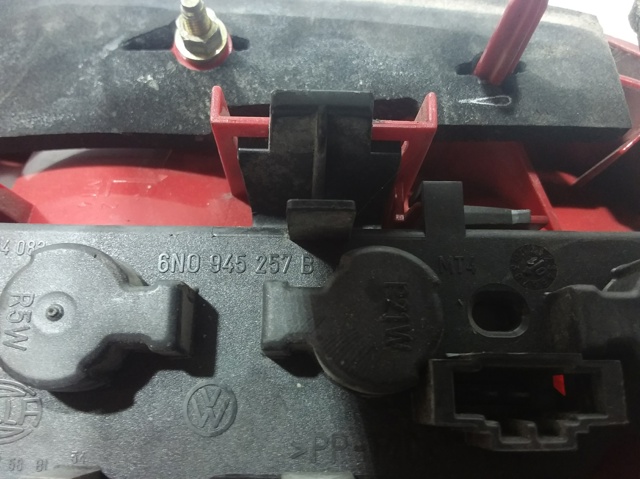 VAG 6N0945257B Placa de contacto de luz trasera  comprar en Murcia