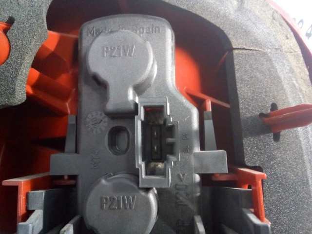 6N0945257B Placa de contacto de luz trasera  disponible Burgos