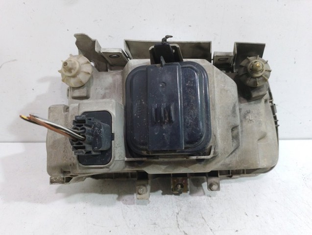 6N1941015 Faro izquierdo  disponible Málaga
