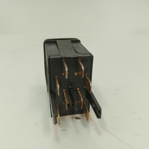 6N1953235 VAG Boton de luz de emergencía comprar Madrid