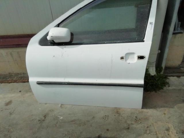 Comprar Puerta delantera izquierda Volkswagen Polo III 6N2 a bajo precio