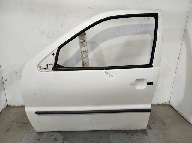 Puerta del conductor para Volkswagen Polo III (6N2)