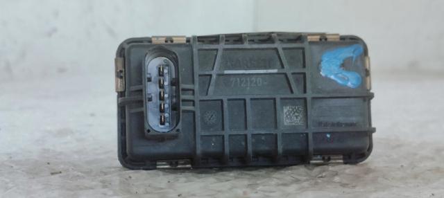 6NW008412 Ford