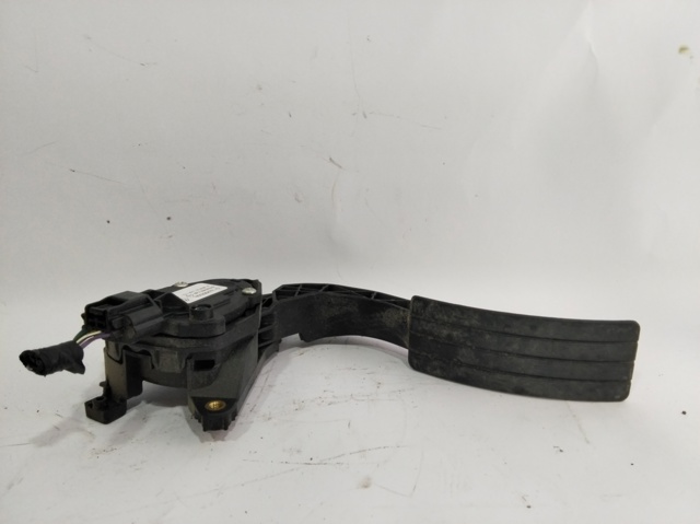 6PV00997807 RENAULT Pedal del acelerador  comprar en Lleida