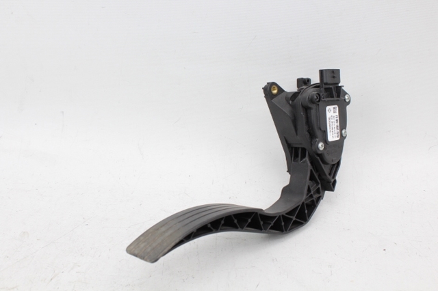 6PV00997807 RENAULT Pedal del acelerador  en stock Huelva