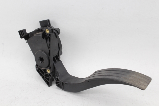 RENAULT 6PV00997807 Pedal del acelerador  en stock Salamanca