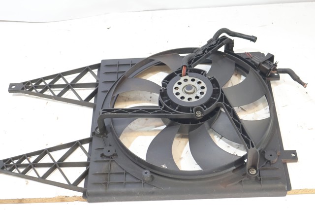 VAG 6Q0121207L Difusor del radiador del aire acondicionado  en stock Terrassa