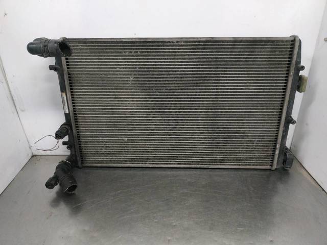 6Q0121253R Radiador de refrigeración del motor  comprar en Zaragoza