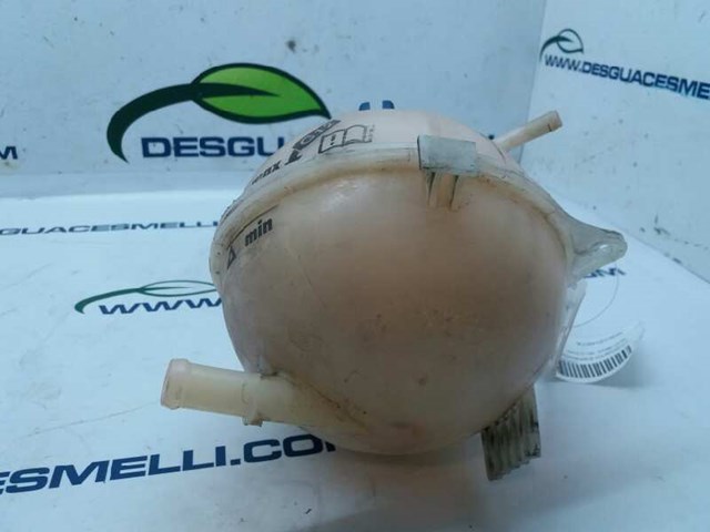 6Q0121407A Depósito de expansión del sistema de refrigeración  disponible Utrera