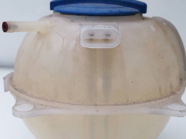 6Q0121407D Depósito de expansión del sistema de refrigeración  comprar en Pontevedra
