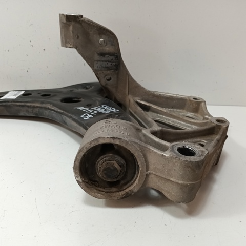 VAG 6Q0199293D Brazo superior izquierdo de la suspensión delantera  en stock Valencia