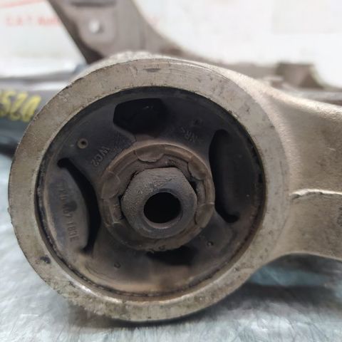 6Q0199293D VAG Brazo superior izquierdo de la suspensión delantera comprar Bilbao