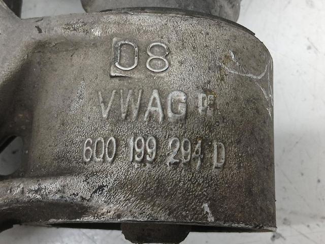 6Q0199294D Brazo superior derecho de la suspensión delantera comprar Sevilla
