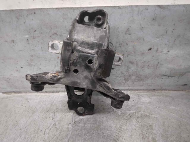 6Q0199555AE Soporte izquierdo del motor  en stock Granada