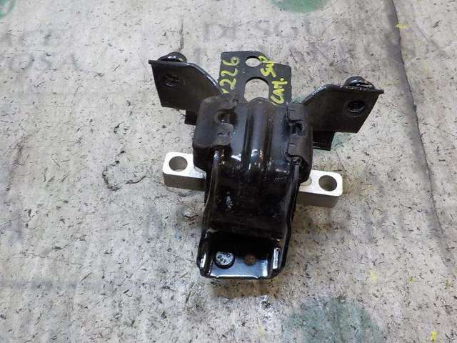 VAG 6Q0199555AT Soporte izquierdo del motor  en stock Salamanca
