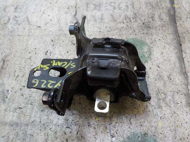 6Q0199555AT Soporte izquierdo del motor  en stock Sabadell