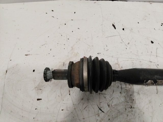 6Q0407272BD Semieje delantero derecho  en stock Granada