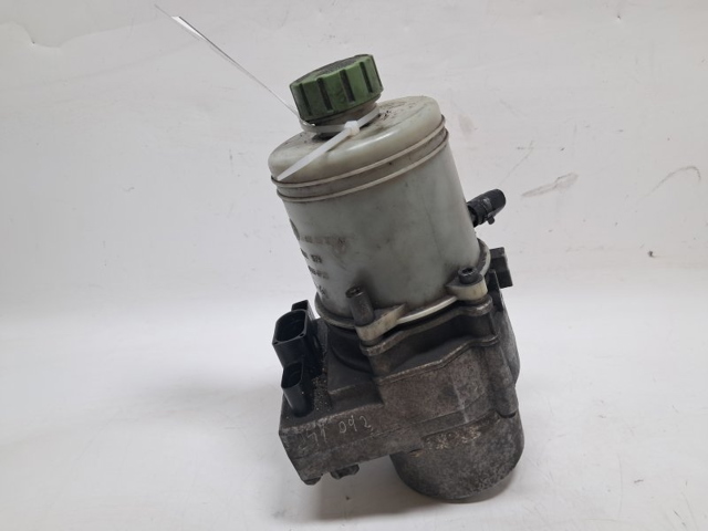 Bomba de dirección asistida  6Q0423155R VAG