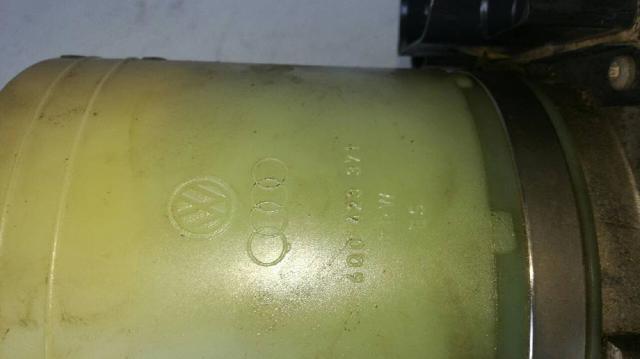 6Q0423156AB Bomba de dirección comprar Almería