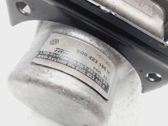 6Q0423156M VAG Bomba de dirección asistida  disponible Vigo
