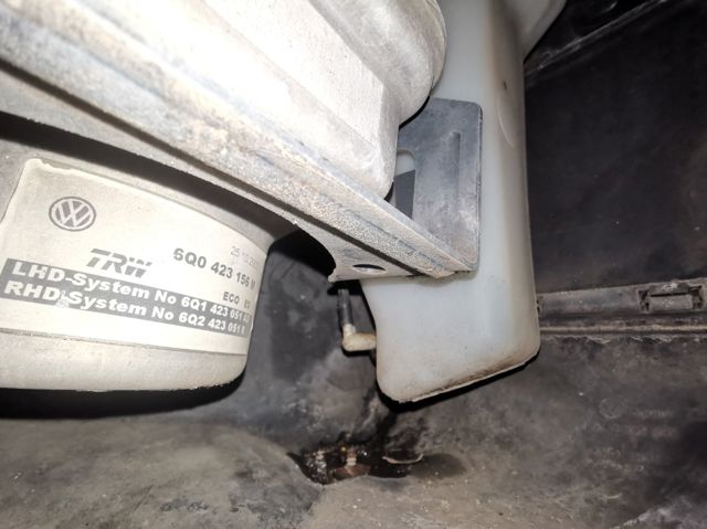 VAG 6Q0423156M Bomba de dirección  en stock Terrassa