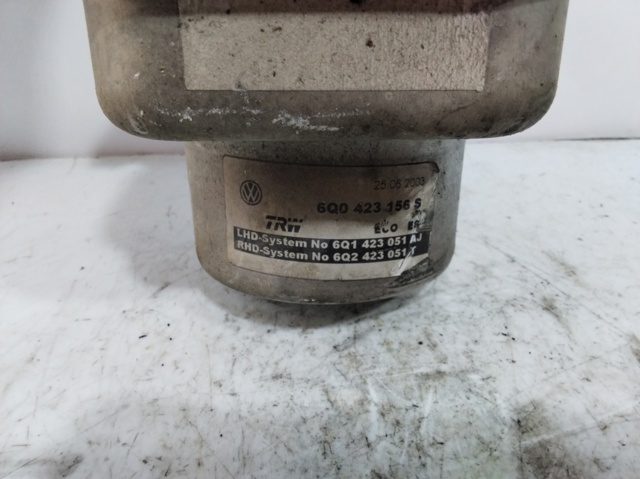 VAG 6Q0423156S Bomba de dirección asistida  disponible España