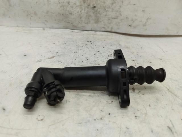 6Q0721261E Bombin de embrague  en stock Granada