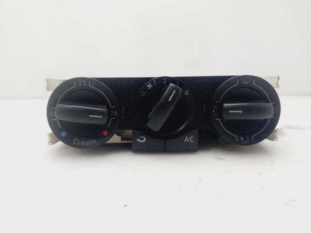 6Q0820045H VAG