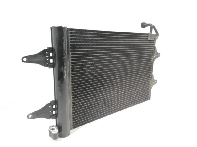 6Q0820411B Condensador de aire acondicionado  disponible Utrera