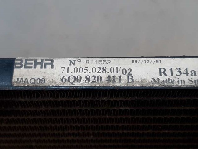 Condensador / radiador  aire acondicionado para skoda fabia i 1.4 azf 6Q0820411B
