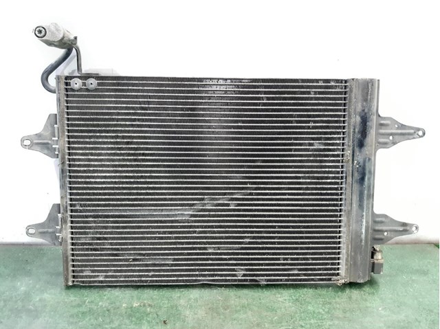 Condensador / radiador  aire acondicionado para seat ibiza iii 1.4 tdi amf 6Q0820411E
