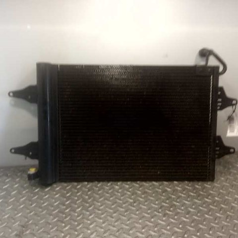 VAG 6Q0820411H Condensador aire acondicionado  en stock Terrassa