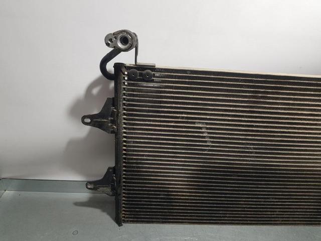 6Q0820411K Condensador de aire acondicionado  disponible Utrera